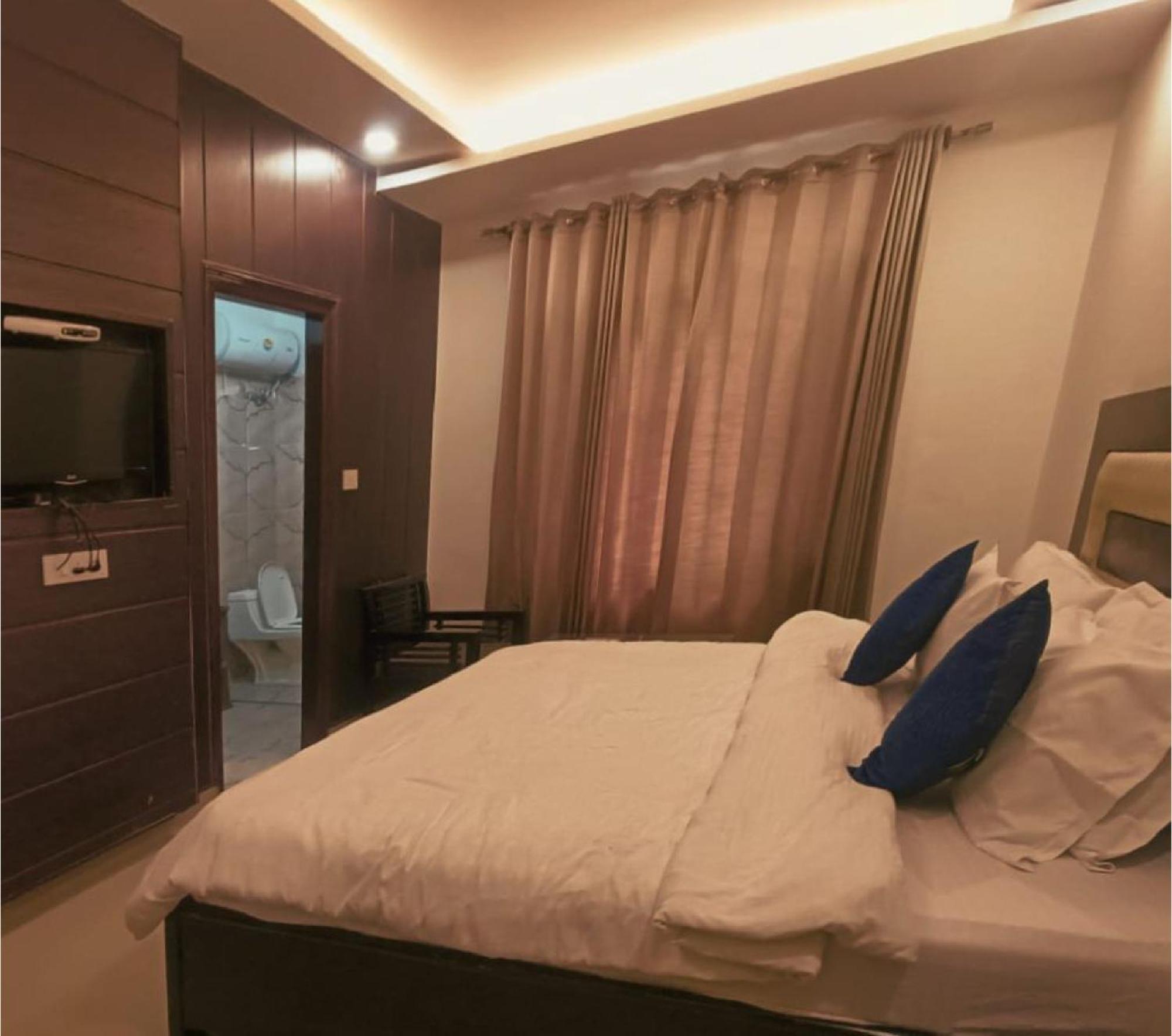 Hotel Wild Rose - Dalhousie Dış mekan fotoğraf